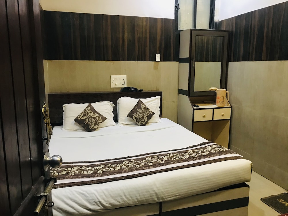 Standard Room - Photo 13