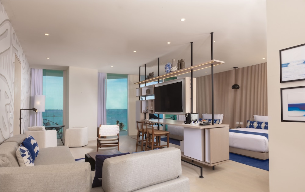 Deluxe Suite, 1 Bedroom, Oceanfront