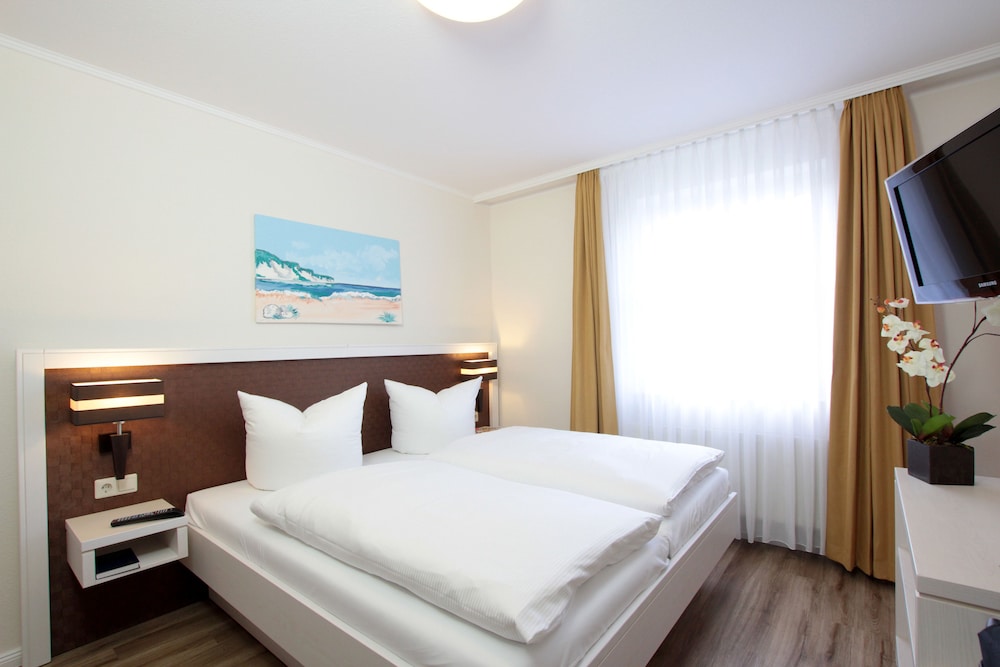 Suite (For 3 Persons) photo 1