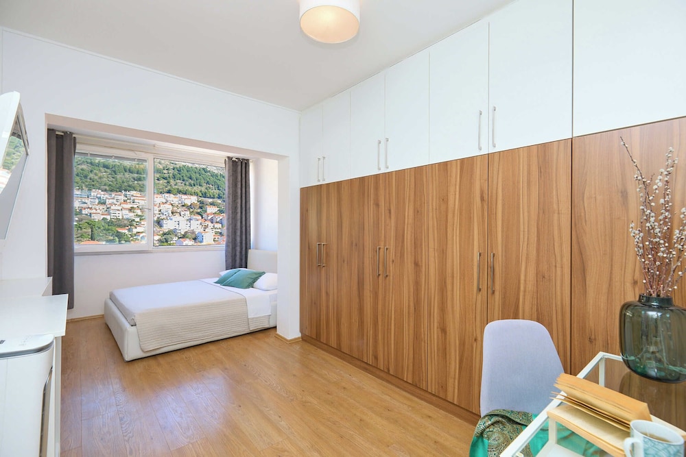 Apartment (1 Bedroom)