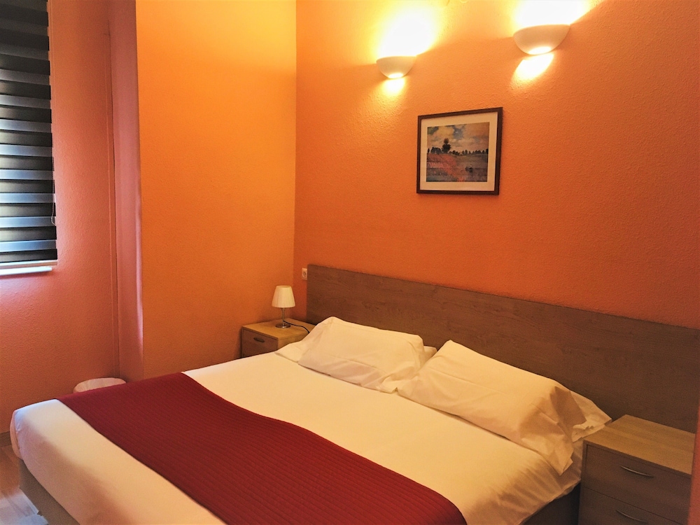 Double or Twin Room, Non Smoking, Mountain View