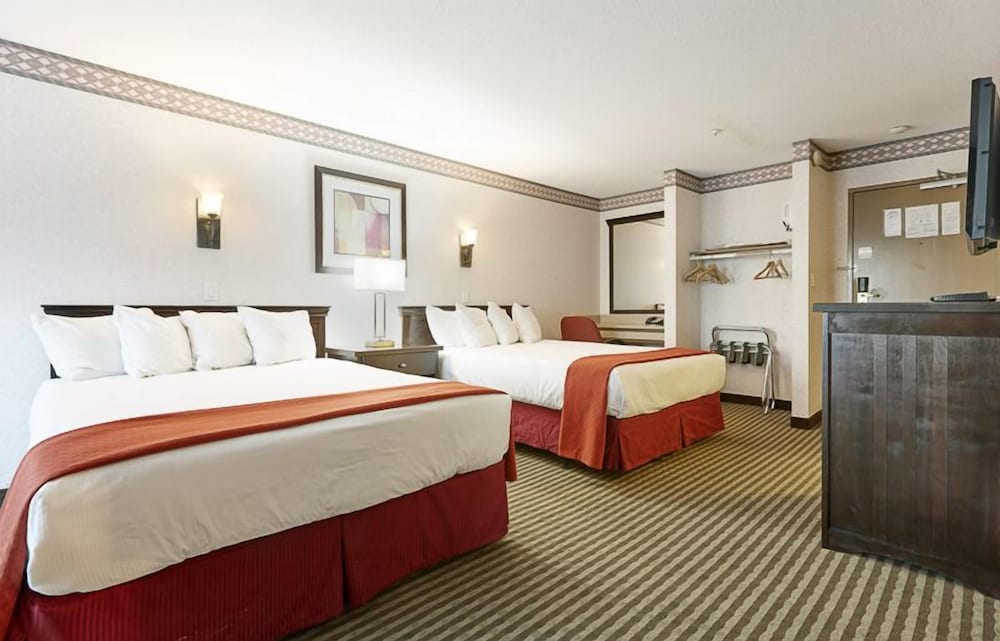Room, 2 Queen Beds, Non Smoking - Photo 3