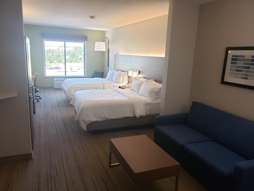 Suite, 2 Queen Beds (Living Area) - Photo 4