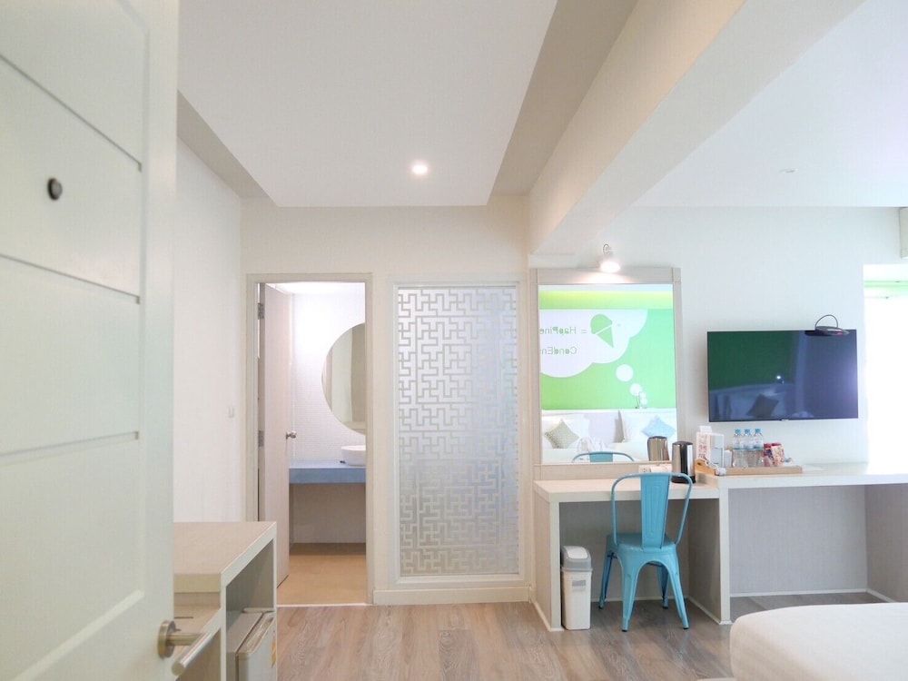 Deluxe Triple Room - Photo 18