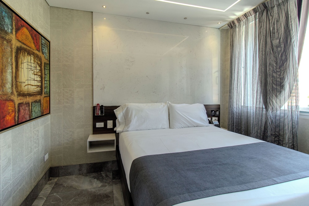 2-Bedroom apartment with hot tub on the balcony - Photo 1
