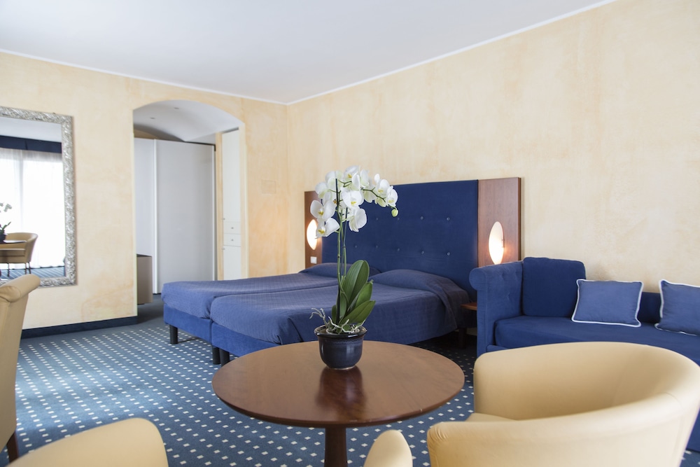 Standard Triple Room - Photo 6