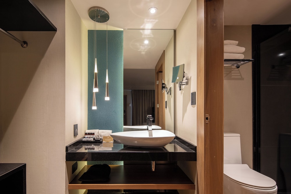 Triple Room, 2 Double Beds - Photo 9
