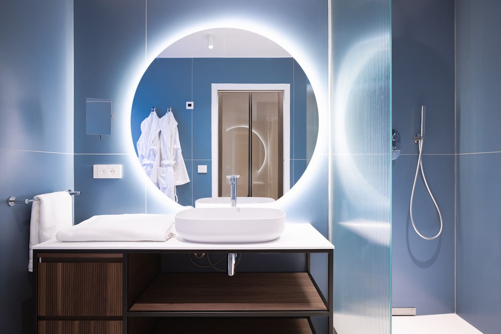 Suite, Ensuite photo 3