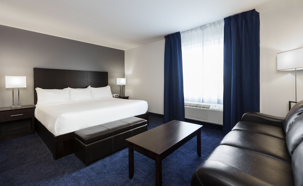 Standard Room, 1 King Bed with Sofa bed photo 1