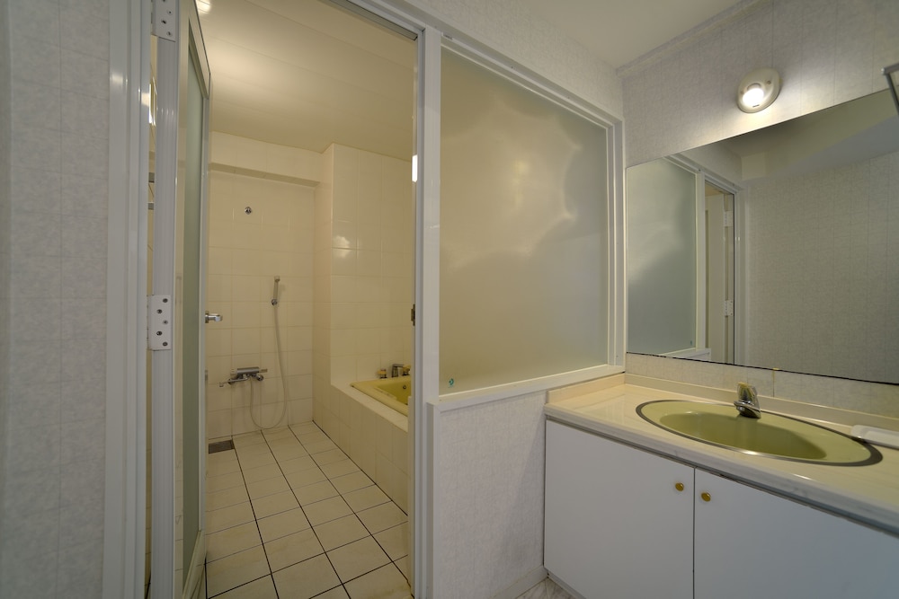 Suite Room Partial Ocean View, Non Smoking photo 2