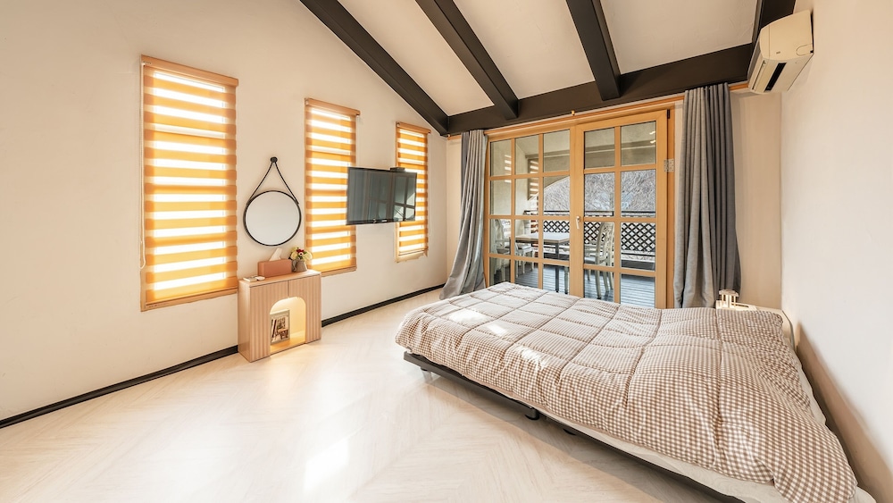 Basic Room, 1 Bedroom (Room 301) - Photo 2