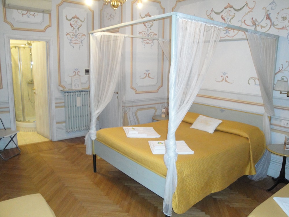 Quadruple Room (GOLDONI) photo 2