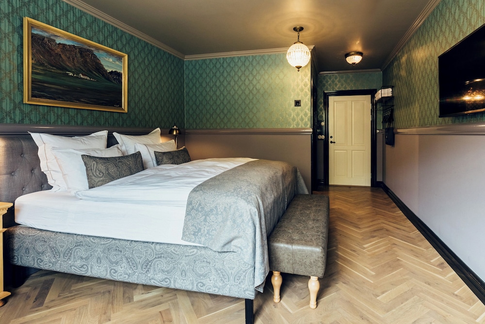 Standard Double or Twin Room, Private Bathroom photo 2