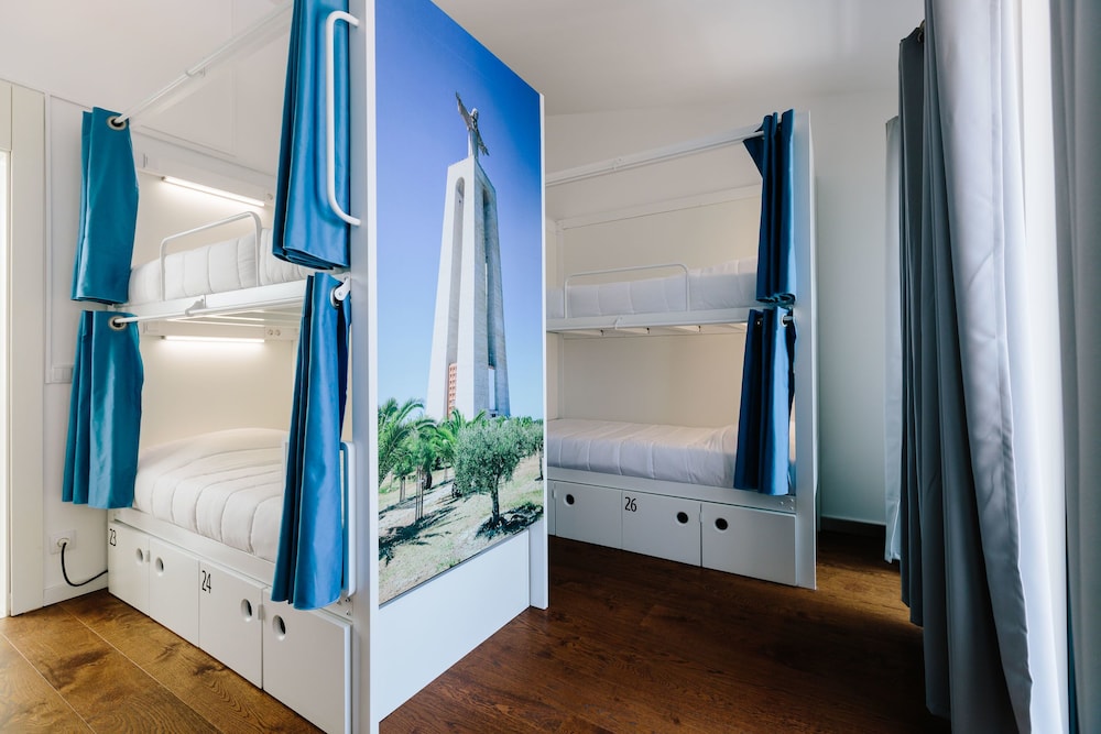 Shared Dormitory, Mixed Dorm, Shared Bathroom (1 bed in 6 Bed Dorm) photo 1