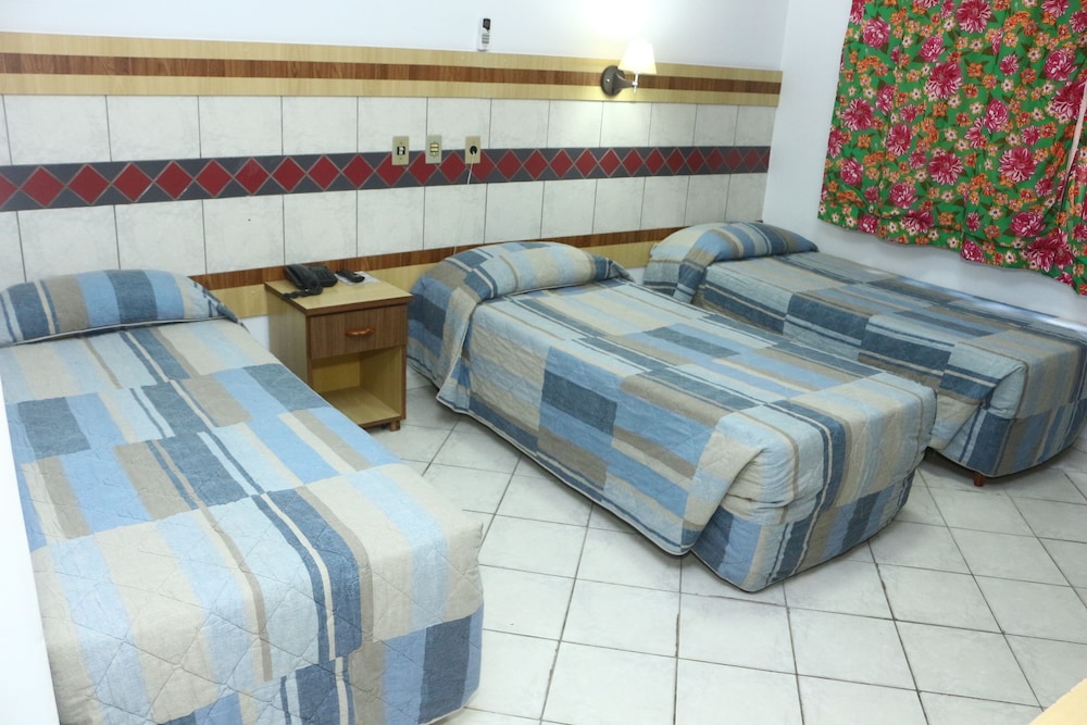 Standard Triple Room, Non Smoking - Photo 3