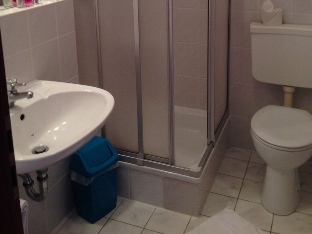 Double Or Twin Room, Ensuite photo 3