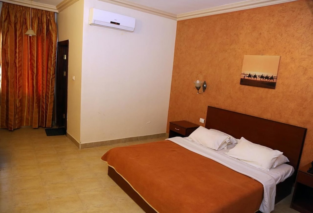 Double Room, 1 King Bed