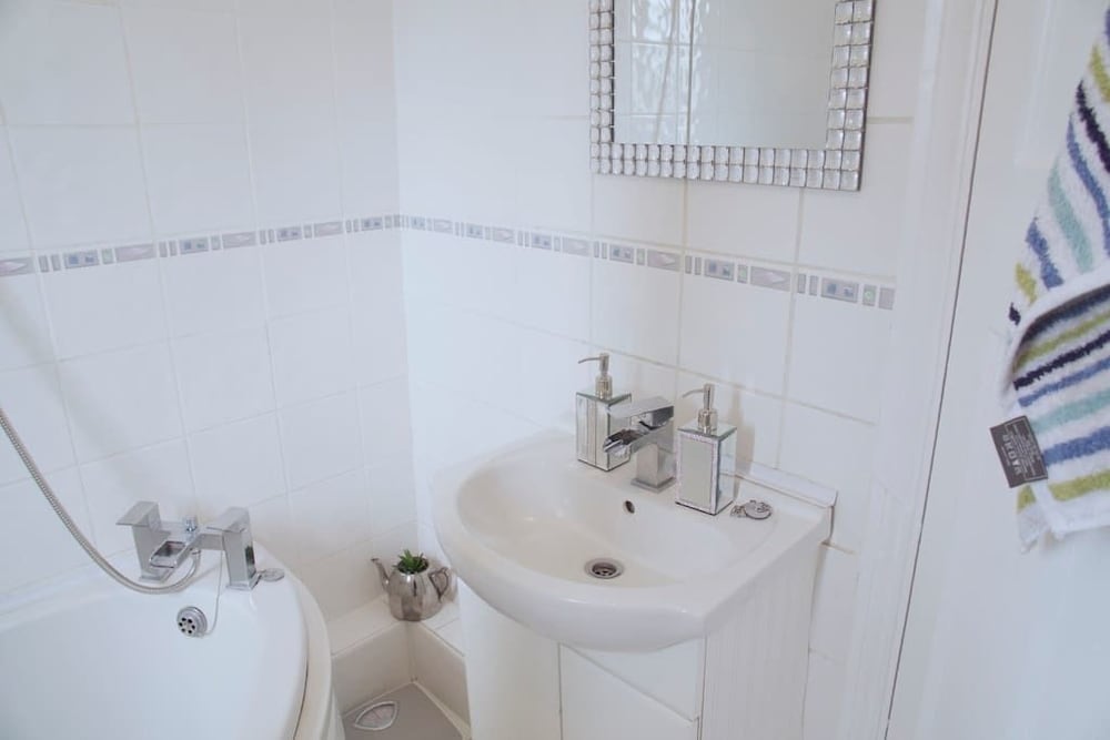 Standard Double Room, Shared Bathroom photo 3