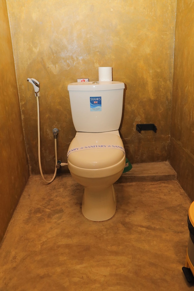 Deluxe King Room - Photo 6
