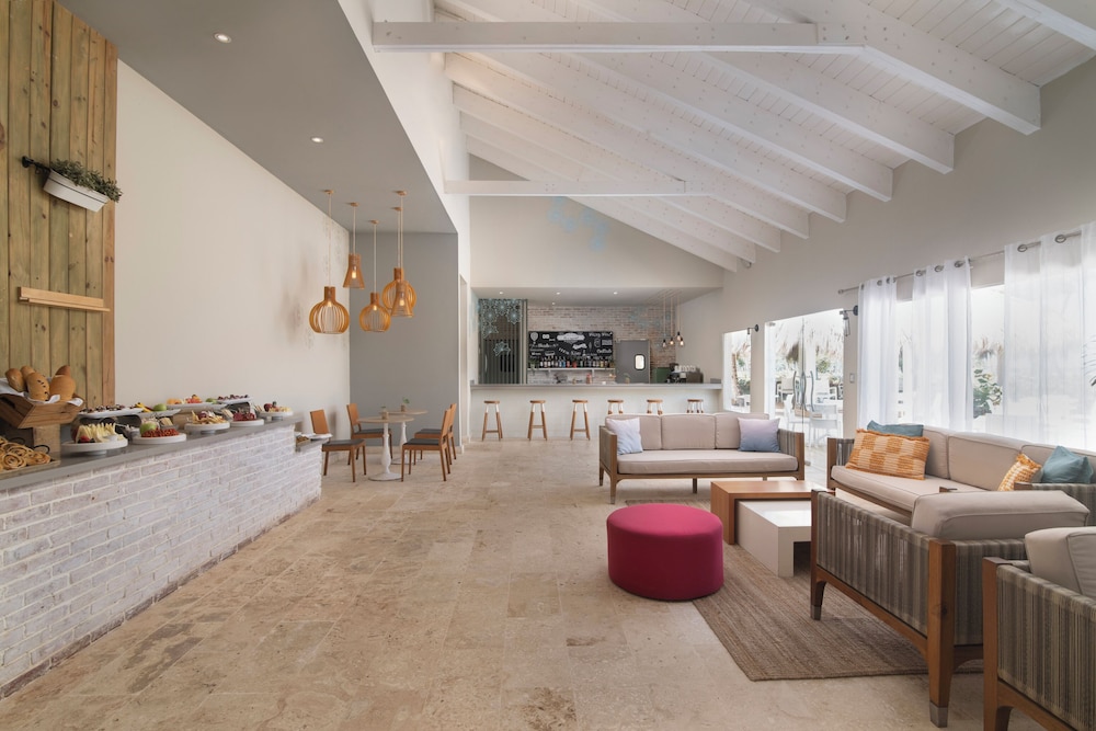 Club Room, 1 King Bed, Ocean View - Photo 6