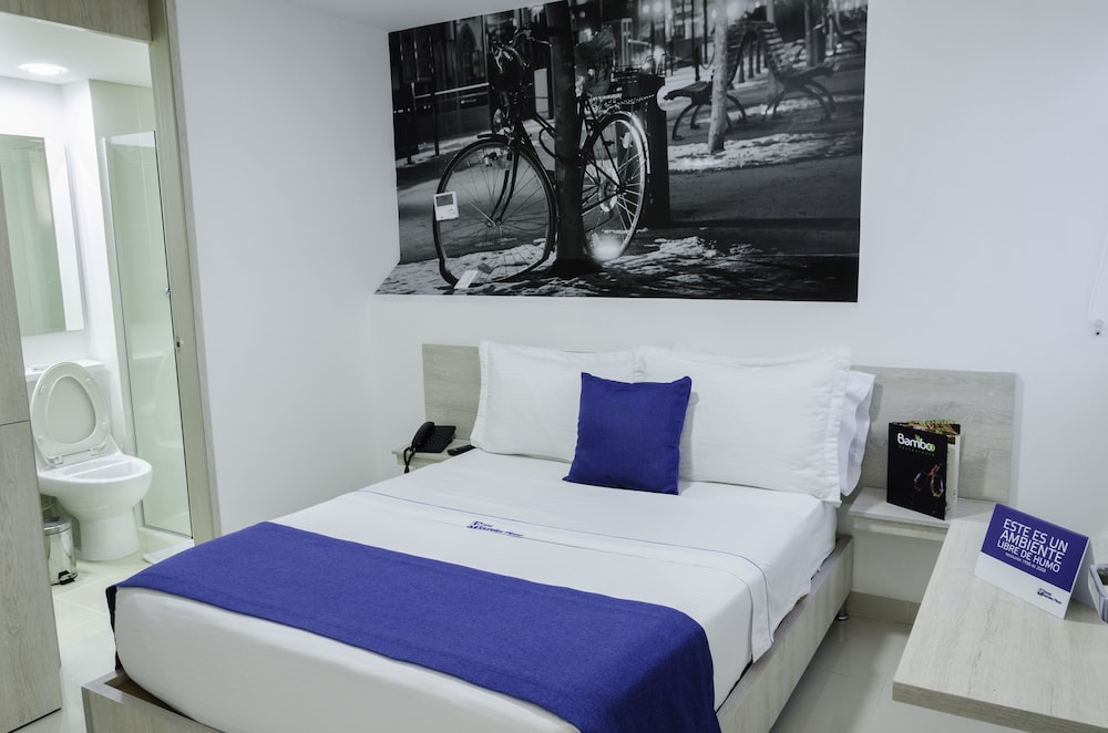 Standard Double Room, 1 Double Bed, Ensuite photo 2