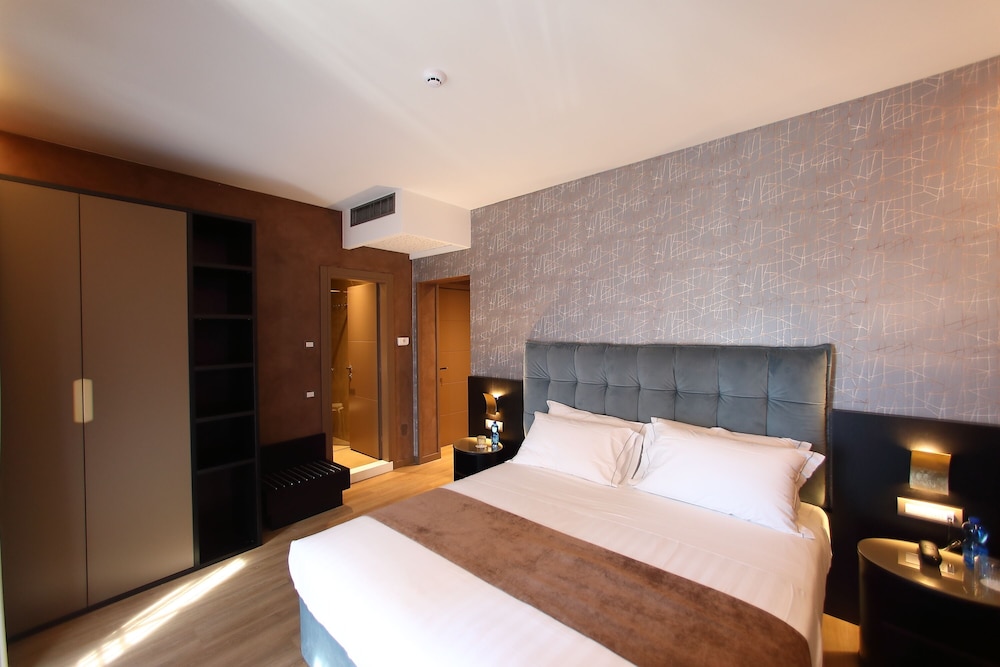 Deluxe Double Room - Photo 3
