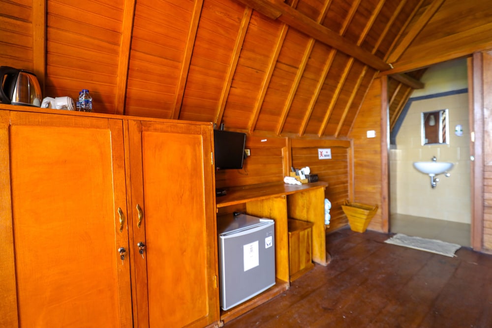 Deluxe Room - Photo 11