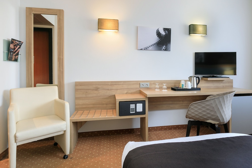 Superior Twin Room - Photo 7