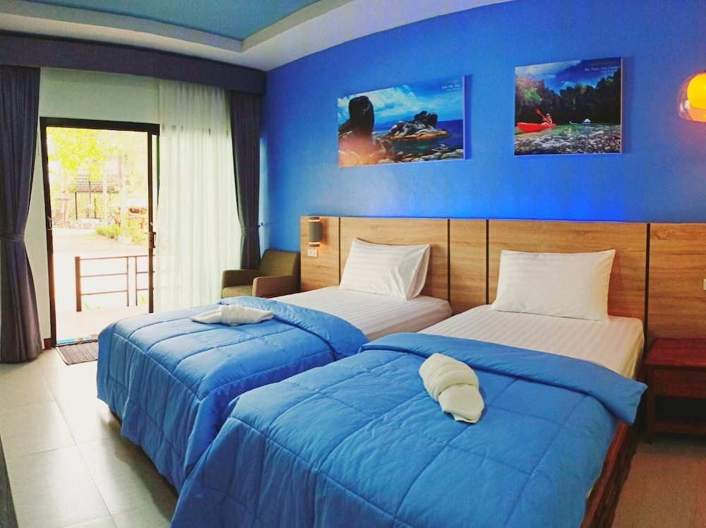 Twin Room, Garden View photo 1