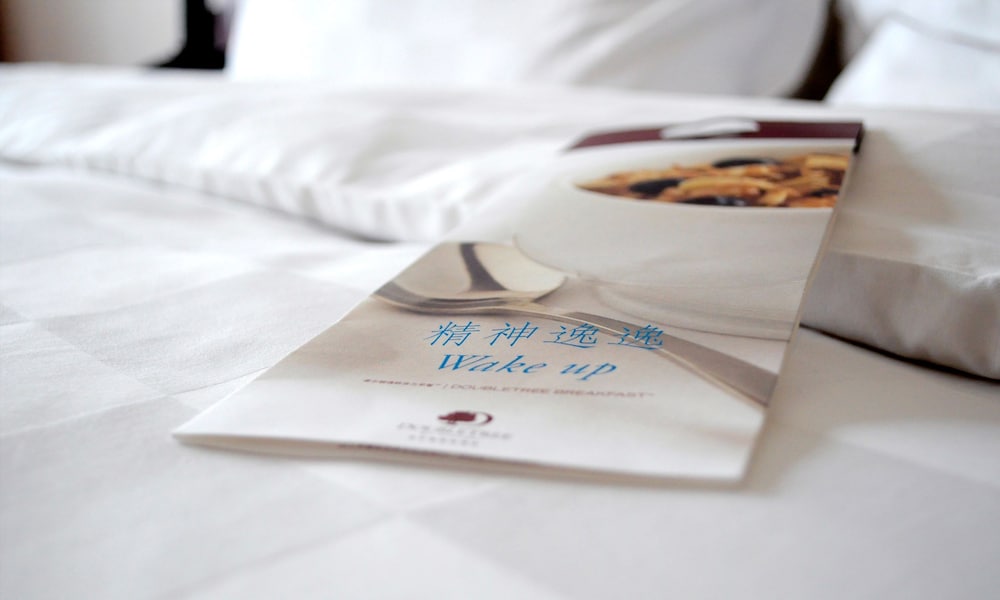 1 KING BED DELUXE ROOM photo 2