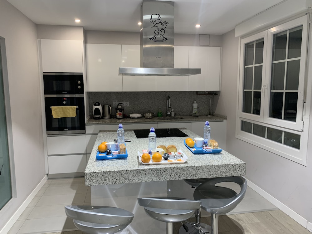 Habitación Doble Básica, Cocina