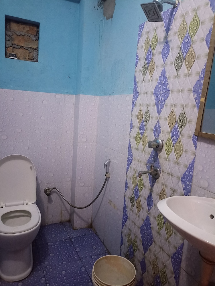 Basic Double Room photo 3