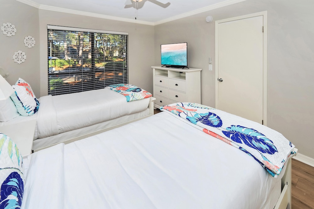 House, 1 King Bed With Sofa Bed (Fairways 231) photo 2