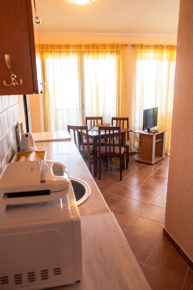 Apartment, 1 Bedroom - Photo 3