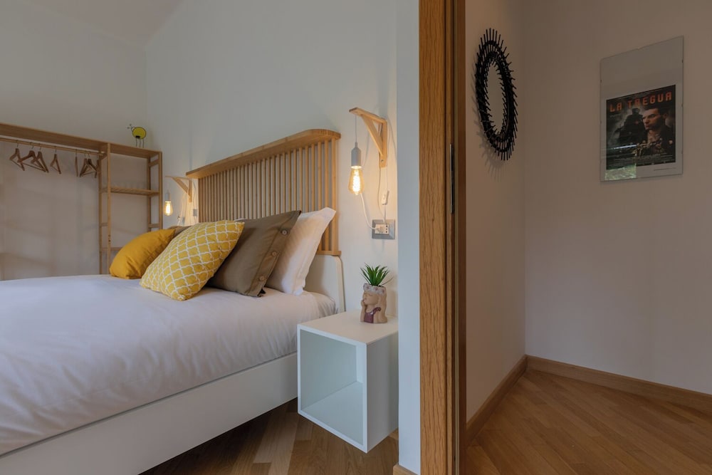 Apartment, Balcony