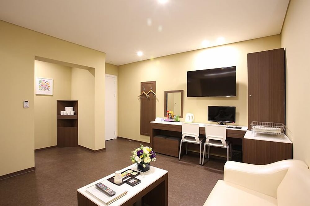 Deluxe Twin Room photo 2
