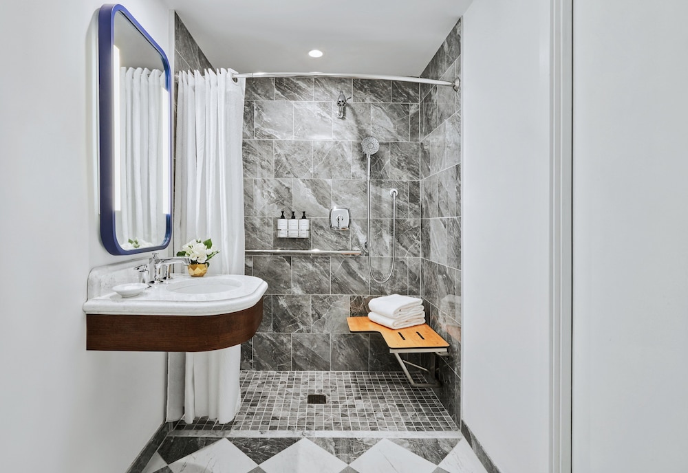 Classic Room, 2 Double Beds, Mobility Accessible (Roll-In Shower)