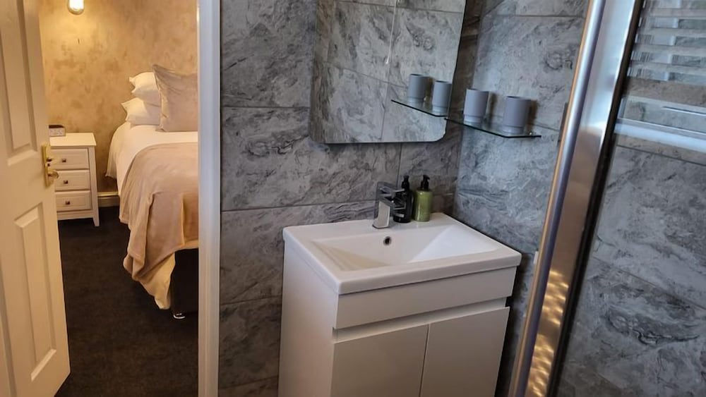 Deluxe Double Room, Ground Floor photo 3