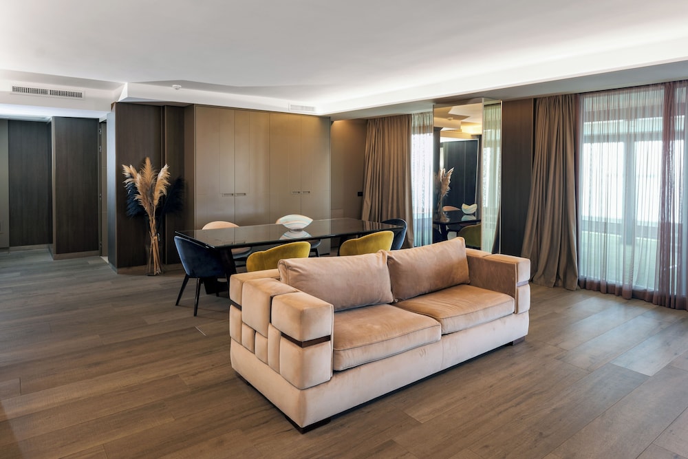 Exclusive Suite - Photo 7