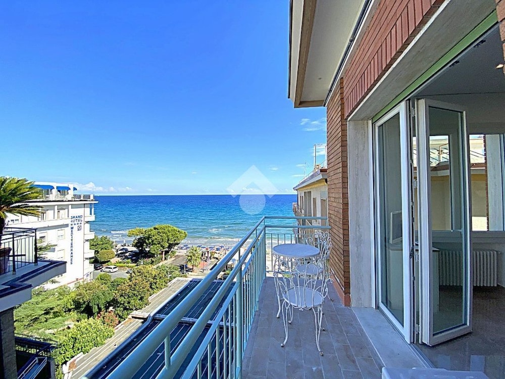 Comfort Apartment photo 2