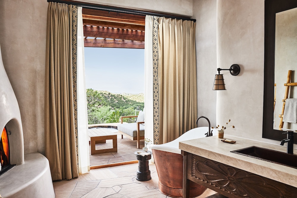 Suite (Kiva) - Photo 1