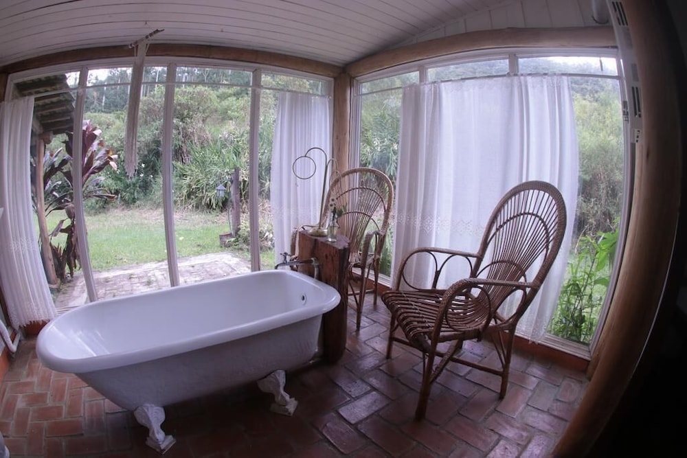 Suíte 1 (Casa Araucária) photo 2