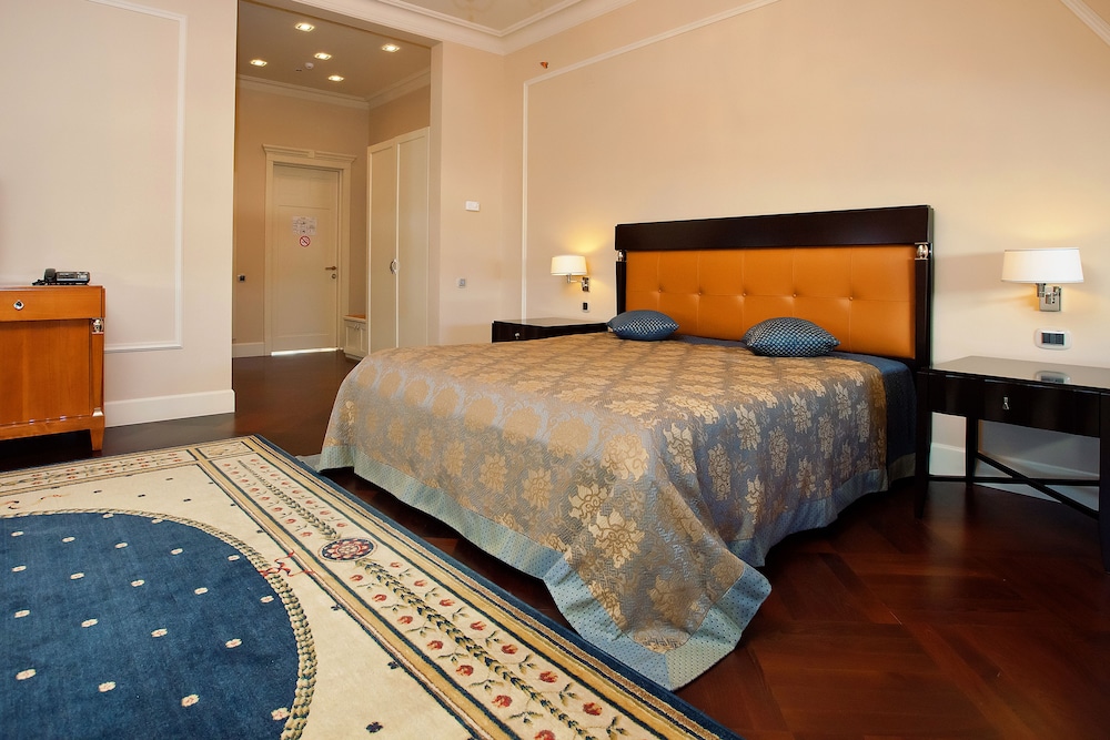 Classic Room, 1 Bedroom, City View photo 2