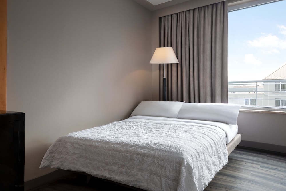 Executive Room, 2 Twin Beds thumbnail 6
