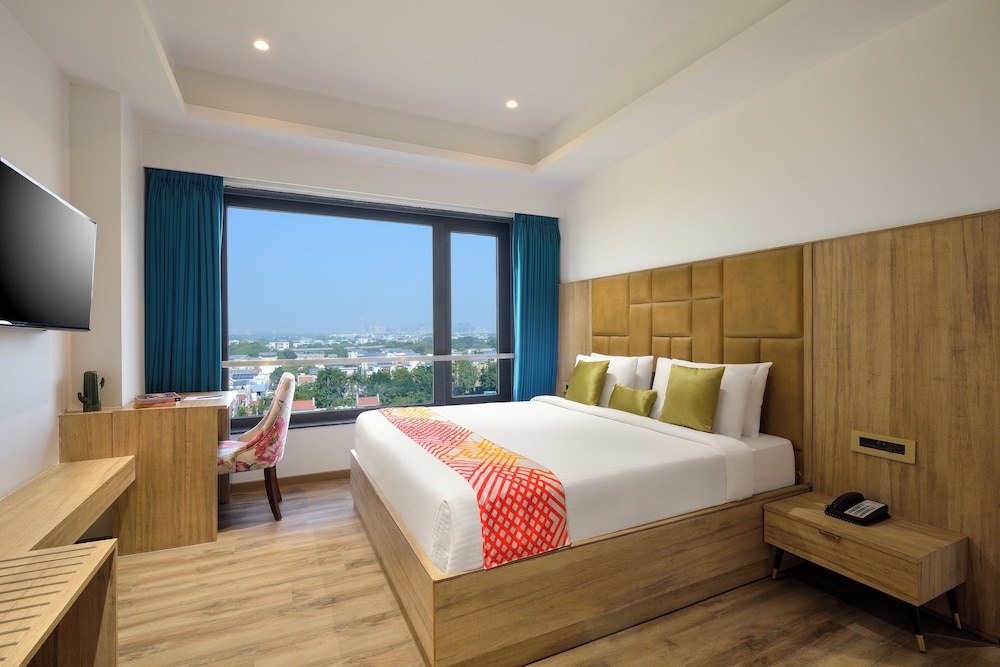 Deluxe Double Room, City View