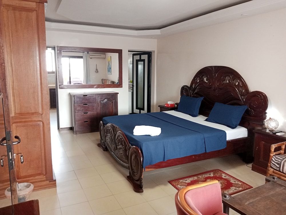 Deluxe Studio Suite