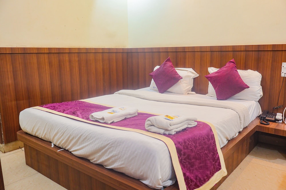 Executive Room, City View