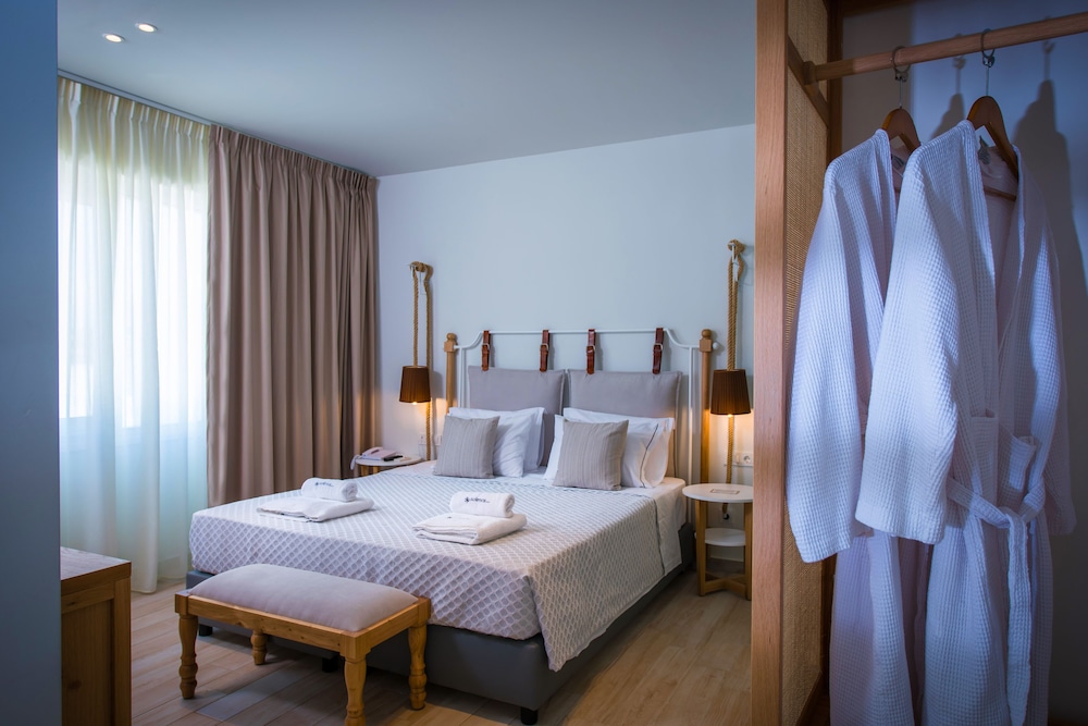 Superior Double Room - Photo 3