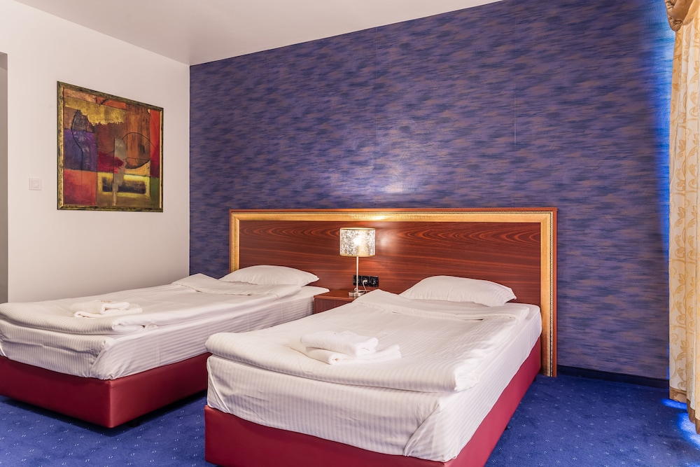 Family Suite, 1 Bedroom photo 2