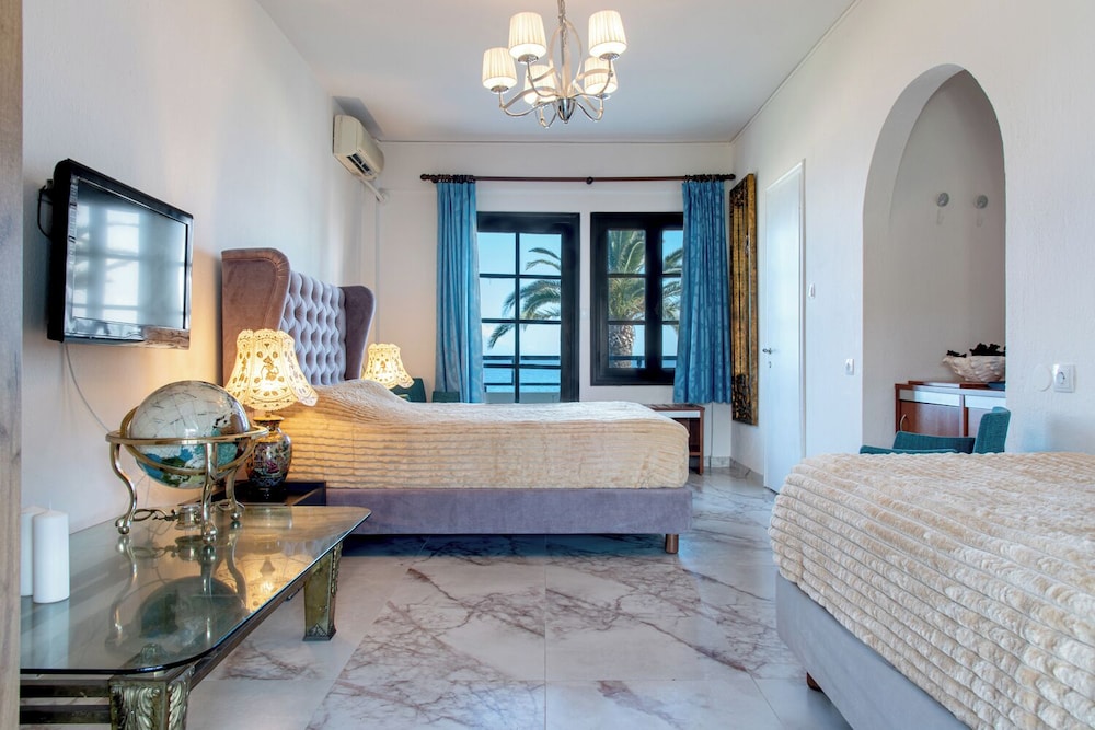 Double Deluxe Sea View Upper Floor photo 1